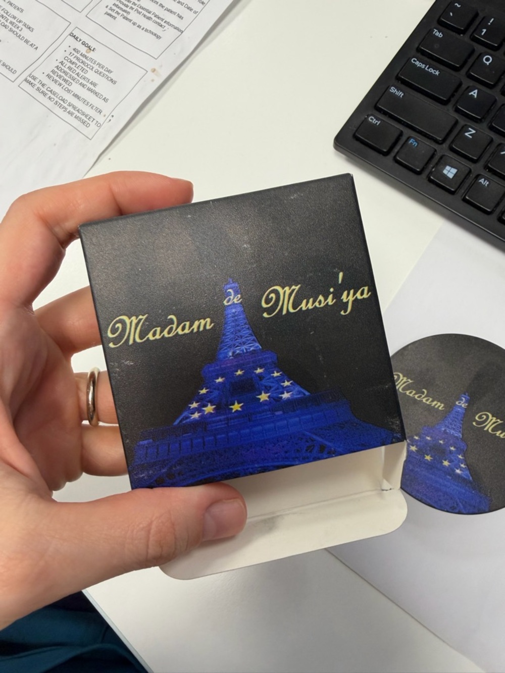 Madam de Musi'ya Decorative Tile with Blue Eiffel powder